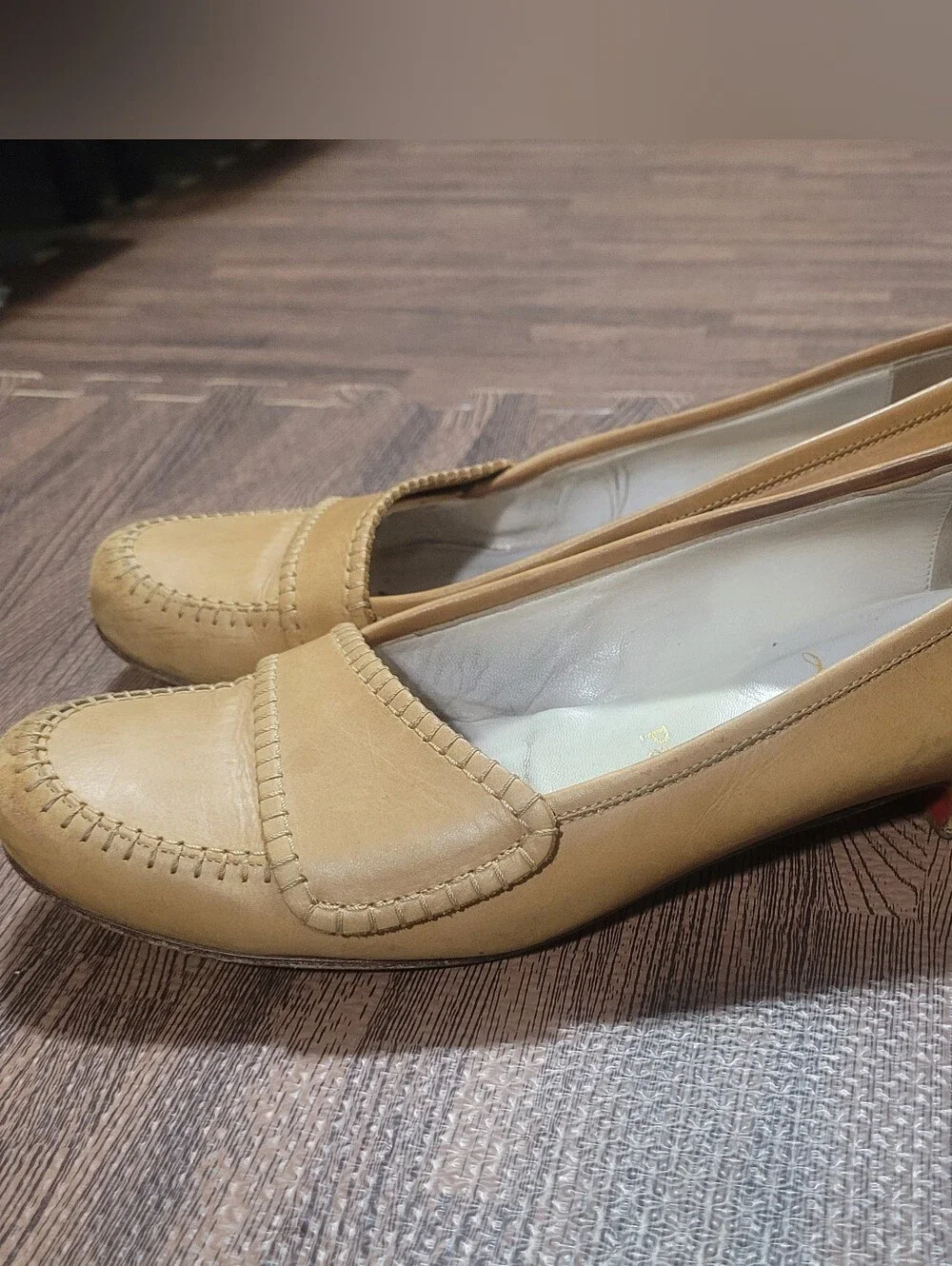 CHRISTIAN LOUBOUTIN Leather Camel Loafers Sz 9.5